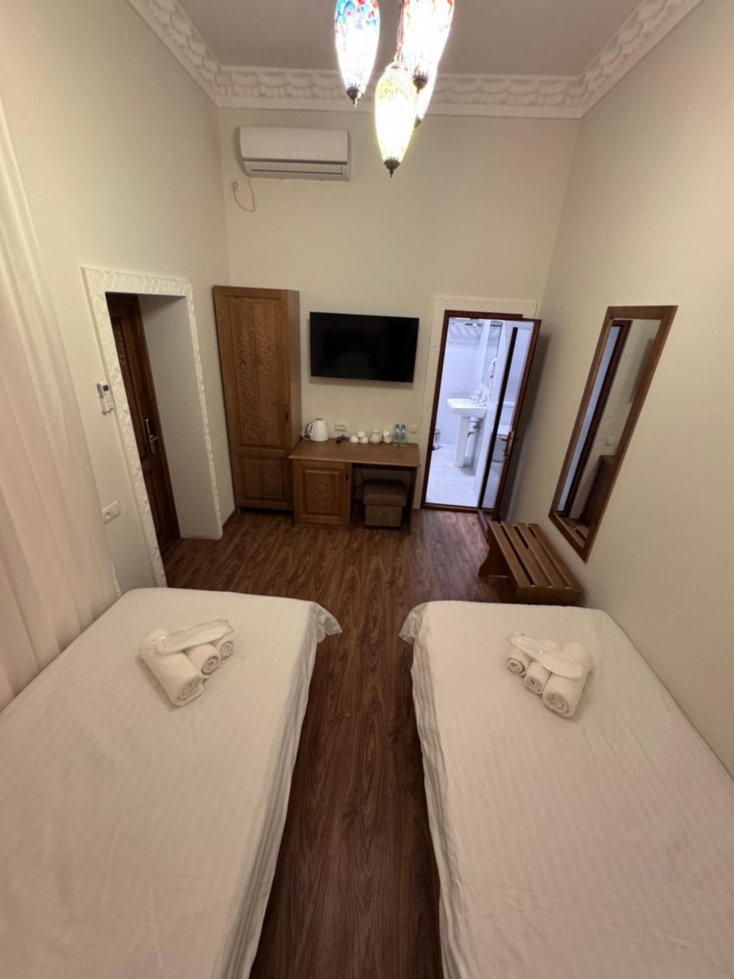Guesthouse Muqaddam Bucara Exterior foto