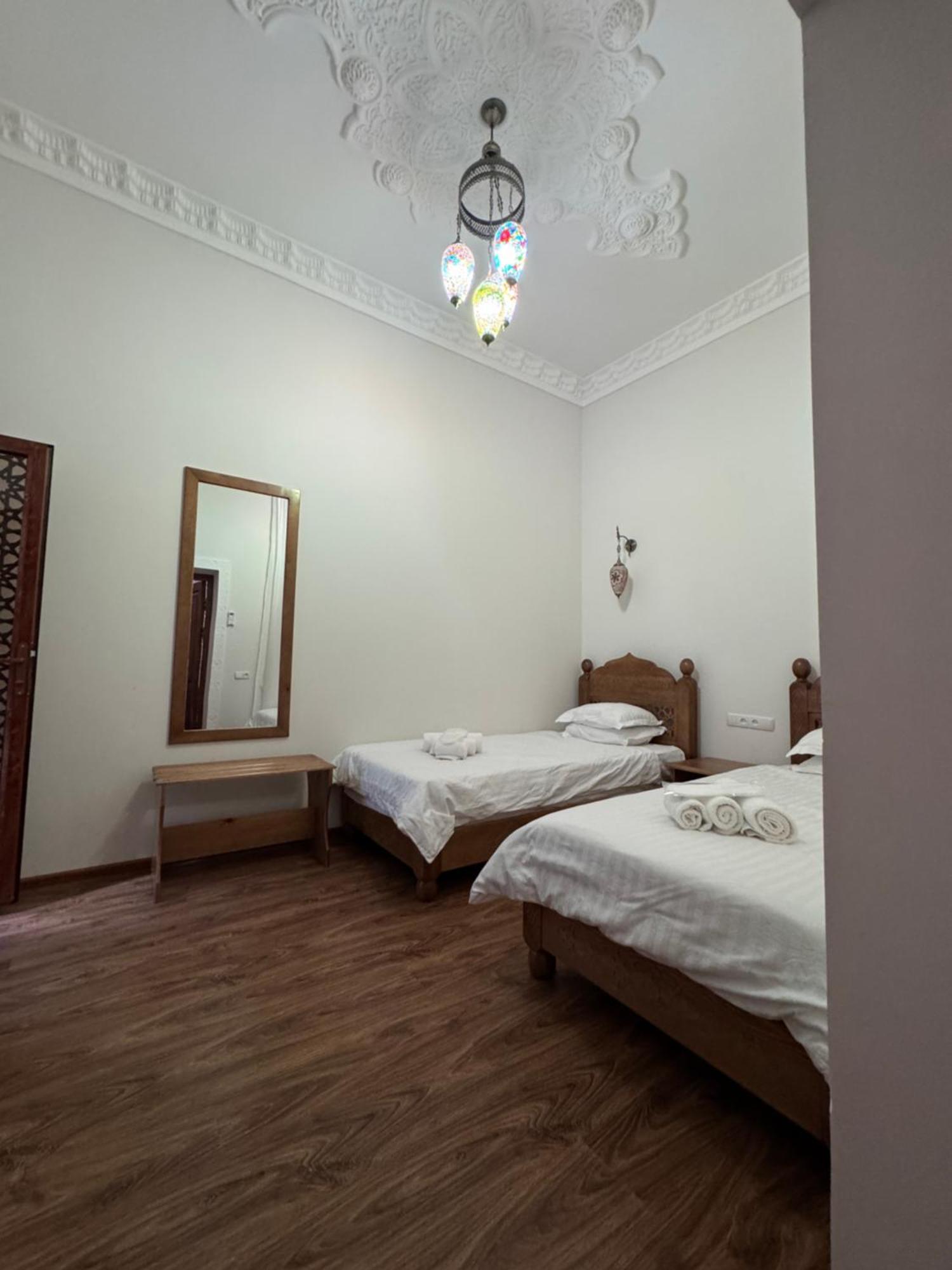 Guesthouse Muqaddam Bucara Exterior foto